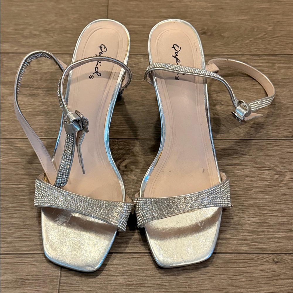 Elegant Silver Women's Sandals
